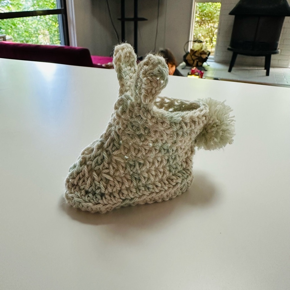 HM✨ Bunny Crochet Baby Booties 🐰
